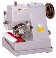 Промышленная швейная машинка бахромичная для дивандеков Сhikon ck-220