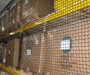 Сетка заградительная капроновая  для  перегородок складских помещений