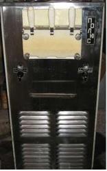 Продам фризер Полюс Б6-ОФМ на 3 рожка,  2 емкости  380 в