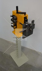 Зиговочная машина для обработки кромок металла