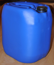 Продам канистры пластиковые новые 33л