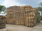 Куплю поддоны деревянные,  пластиковые много постоянно
