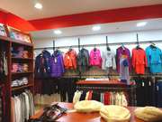 Торговое оборудование б/у (торговая мебель) для одежды.