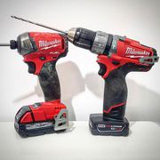 Профессиональный шуруповерт Milwaukee, Dewalt , Bosch.