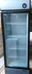 Шкафы холодильные бу стекло,  1- и 2-дверные витрины купе.Цена снижена!