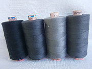      Нитки в ассортименте .Продаю.