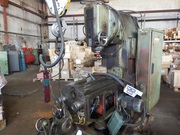 Вертикально-фрезерный станок 6Т12 (стол разобранный,  все запчасти есть